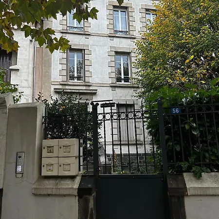 De Charme En Plein Centre Avec Spacieux Garage Privé *